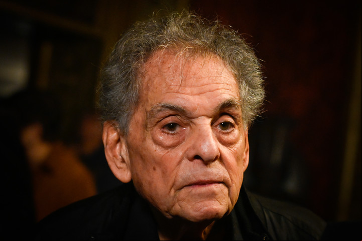 Carlos Gasalla, el hermano del fallecido Antonio, no quiso perderse el estreno de "La revista del Cervantes". Foto: Mariana Nedelcu