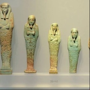 Egipto recuperó 20 piezas antiguas expuestas en una casa de subastas australiana