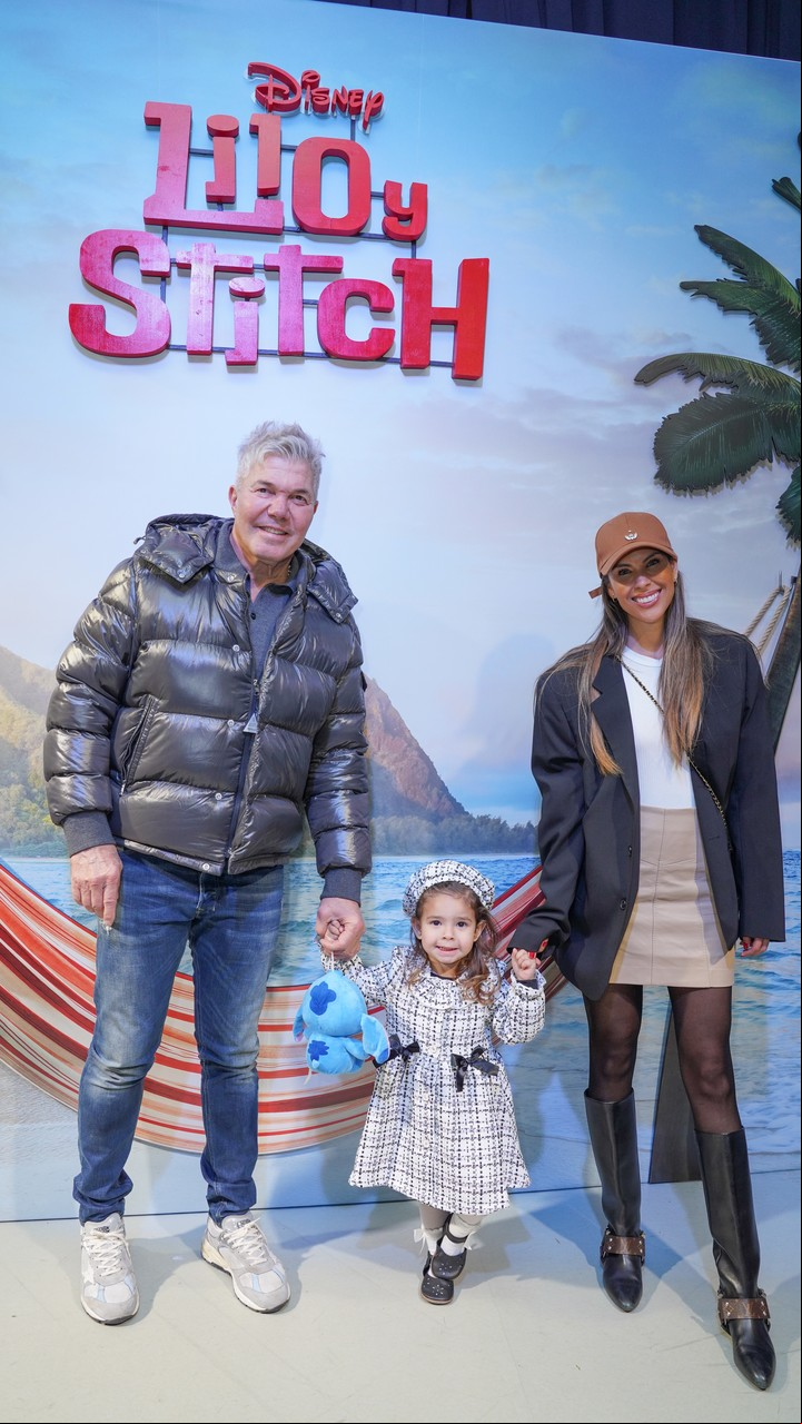Fernando Burlando, Barby Franco y su hija Sarah. Foto: Gentileza Disney