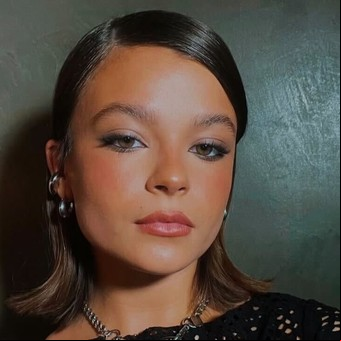 Muna, la hija de Agustina Cherri y Gastón Pauls, reveló que está de novia: "Estoy muy enamorada"