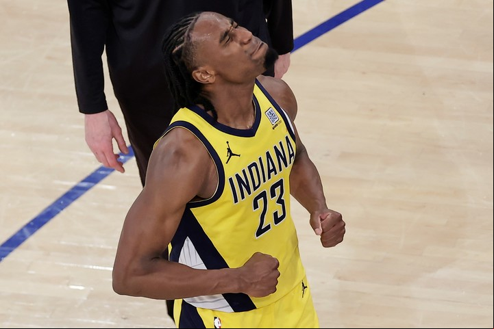 Aaron Nesmith lideró la remontada de Indiana, AP Photo / Adam Hunger.