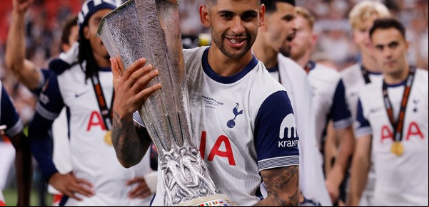 'Cuti' Romero sigue acumulando trofeos: lo eligieron el MVP de toda la temporada de la Europa League tras consagrarse con el Tottenham