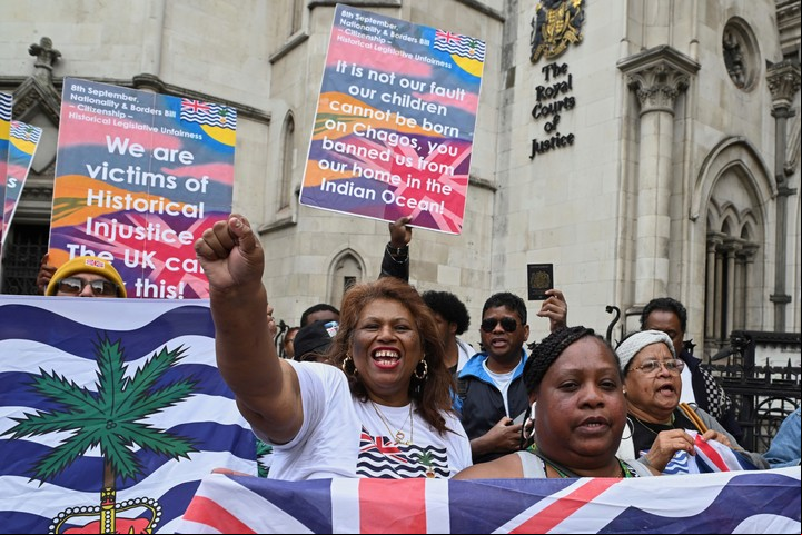 Manifestaciones a favor del acuerdo frente a la Corte en Londres. Foto: AP