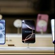 Comprar un iPhone en Estados Unidos podría ser mucho más caro: Trump amenazó a Apple con aranceles de 25% y después sumó a Samsung