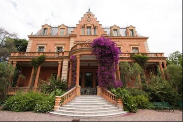 Escapada perfecta en Buenos Aires: esta villa paradisíaca te espera con una arquitectura de ensueño y paisajes increíbles