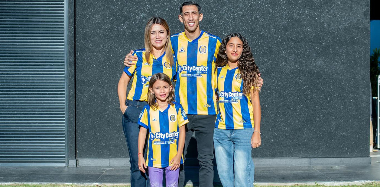 La tierna dedicatoria de Ángel Di María a su mamá y la foto familiar de su regreso a Rosario Central: "Agarrá la bici..."