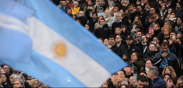 Calendario de feriados de junio de 2025: cuándo es el próximo feriado, fin de semana largo y Día de la Bandera Argentina