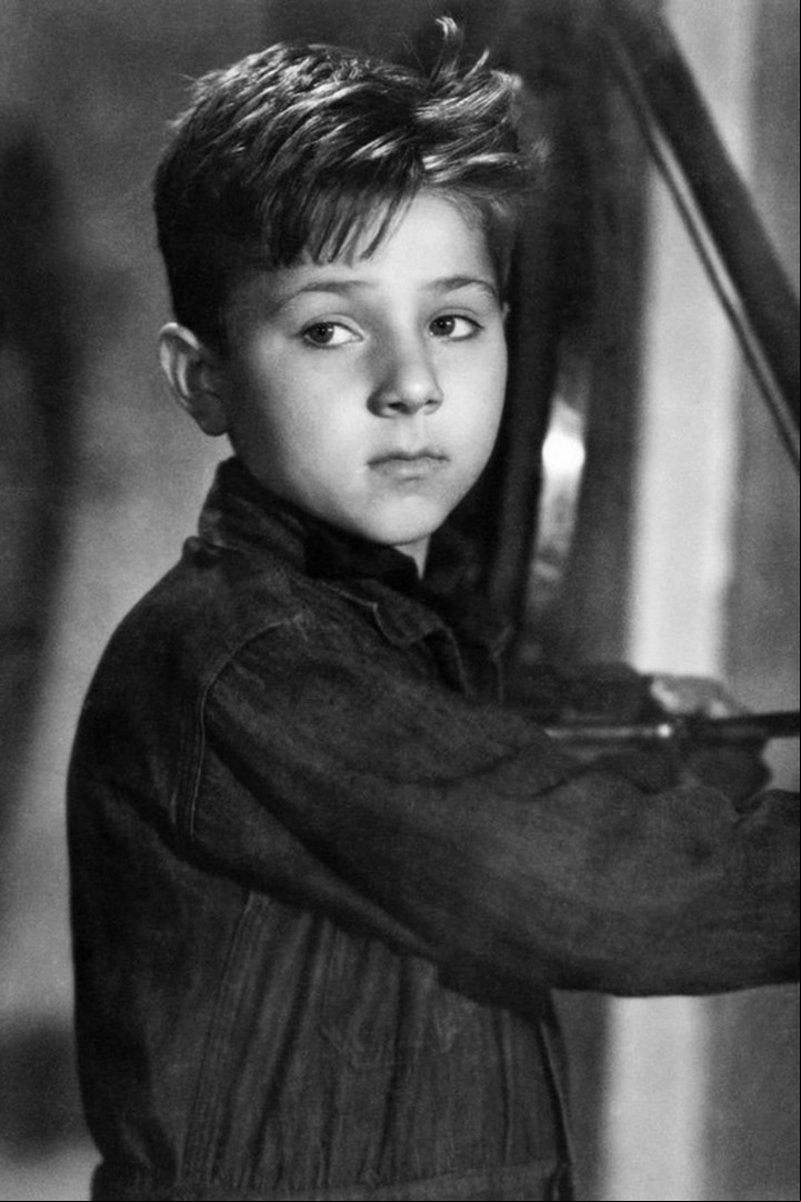 Enzo trabajaría luego en filmes con Gina Lollobrigida y Humphrey Bogart.