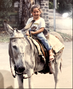Mariel en su infancia